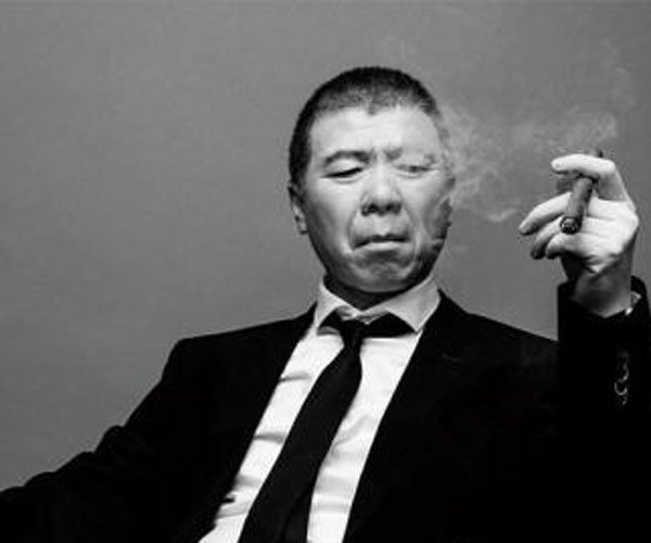 冯小刚出轨戚薇? 没有点手段怎么成大腕