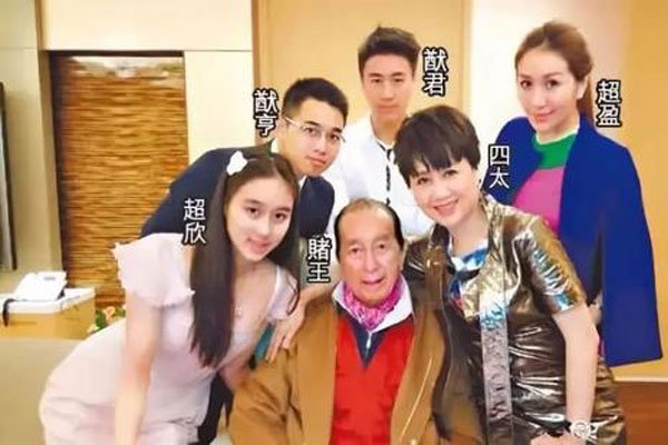 梁安琪怎么认识何鸿燊的 抓住了心灵合拍被宠一生