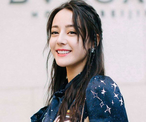 迪丽热巴是维族的败类? 片场耍大牌人设崩塌成黑料女王