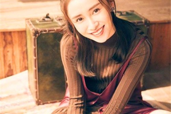 马秋子和谁长得像 马秋子杨颖对比照确实长得挺像