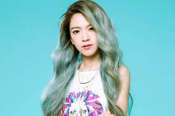 张芸京是男还是女 嗓子怎么回事是不是变过性