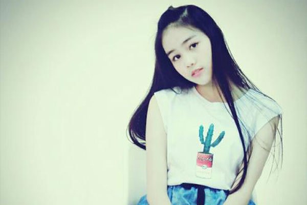 汤晶锦现在的样子怎么样了 长大后的她坦言对舞台依旧很怕