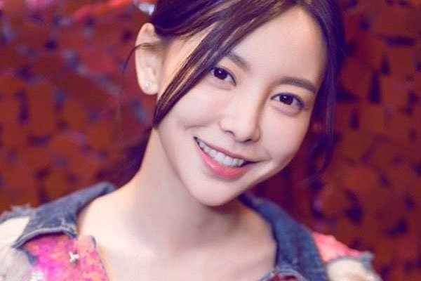 于文文是拉拉吗 于文文结婚了吗老公是谁