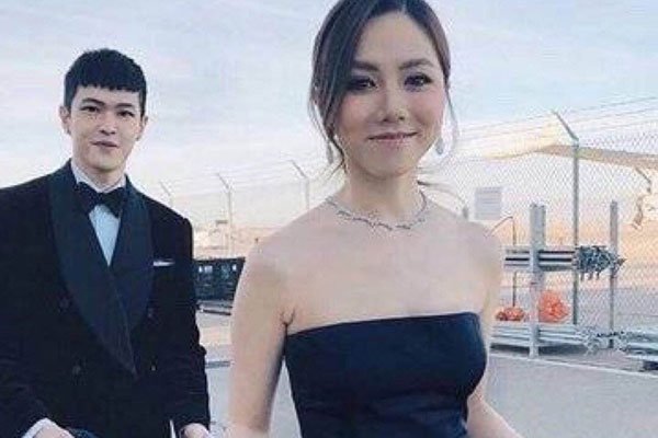 邓紫棋前男友有哪几个 谁给你这么大的勇气换这么多