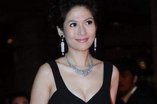 沈星被冯小刚抛弃真相 冯小刚和徐帆离婚了吗