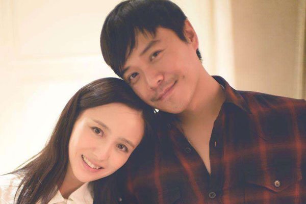 陈思成用烟头烫老婆佟丽娅 为什么不离婚是有什么利益存在