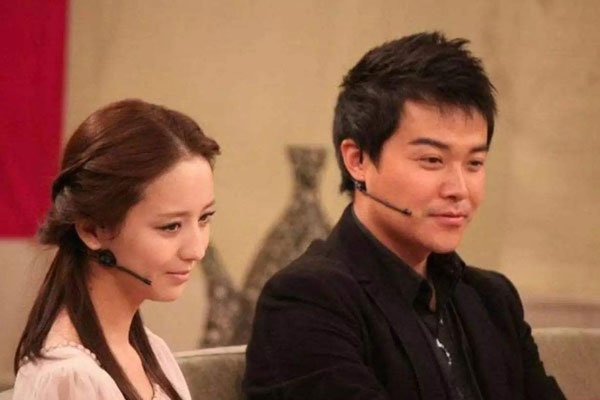 陈思成用烟头烫老婆佟丽娅 为什么不离婚是有什么利益存在
