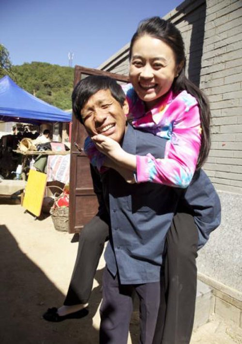 关婷娜宋小宝激情床戏吻戏 关婷娜和宋小宝歌曲小品