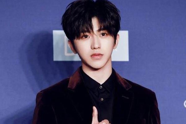 蔡徐坤为什么这么多人黑 草粉了吗黑料这么多是真的吗