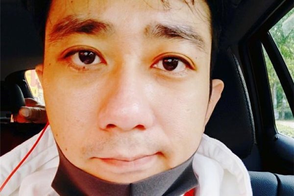 王自健被老婆打 家暴真相看来他老婆是真爱他