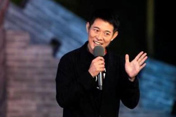 李连杰死了是真的吗 得了病苍老好多要有事你会不知道