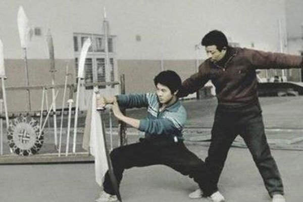 李连杰死了是真的吗 得了病苍老好多要有事你会不知道