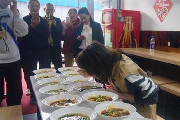 ��θ��������Ա��ϰ� �˼�ϲ�����������ر��ܳ�