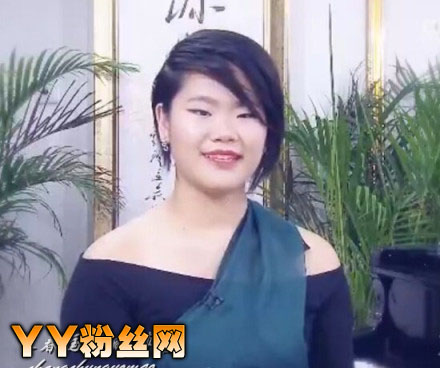 毕福剑女儿毕凌照片资料 毕凌亲生母亲周彦宏和毕福剑离婚原因