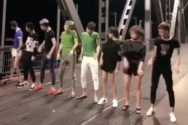 ������Ϊʲô��ȫ���� �������̨������������¶��