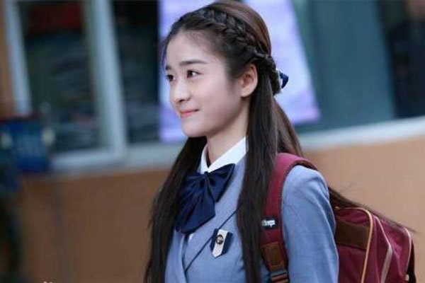 张雪迎同学怎么评价她 新人火了以后周边人的反应