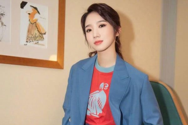 孟美岐个人资料介绍 抽烟照曾被包养是蕾丝是真的吗