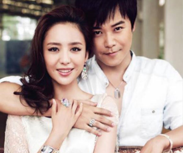 陈思成佟丽亚现状 离婚没有带儿子看演出破传闻