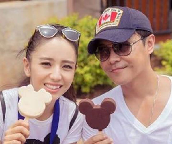 陈思成佟丽亚现状 离婚没有带儿子看演出破传闻