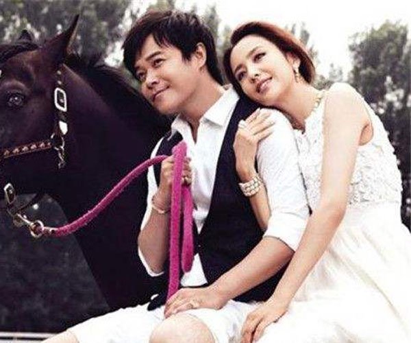 陈思成佟丽亚现状 离婚没有带儿子看演出破传闻