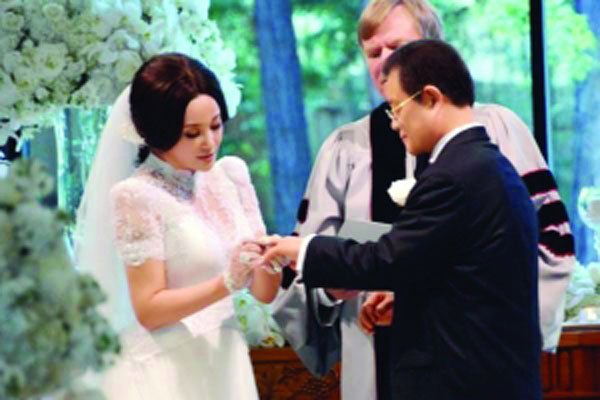 刘晓庆63岁生子是真的吗 63岁怎么怀上孕是真的吗