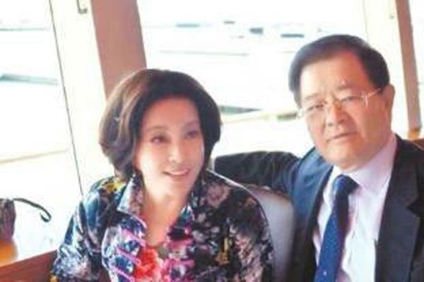 刘晓庆63岁生子是真的吗 63岁怎么怀上孕是真的吗