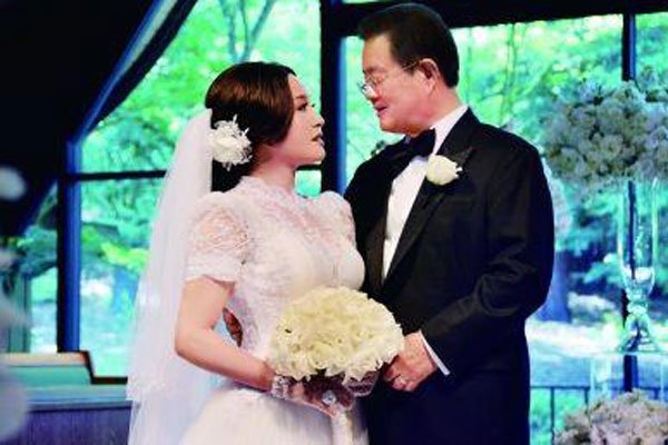 刘晓庆63岁生子是真的吗 63岁怎么怀上孕是真的吗