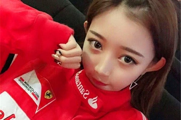 快手小伊伊的真名叫什么 小伊伊牌牌琦恋情