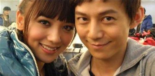 何炅老婆王菁的个人资料照片 王菁有什么背景吗