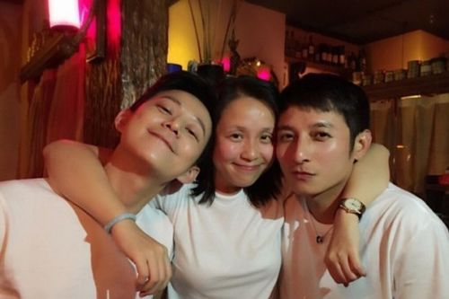 何炅老婆王菁的个人资料照片 王菁有什么背景吗