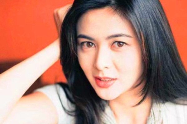 高尔夫事件中女主角为什么取不出来 高尔夫的宽度是香蕉的好几倍啊