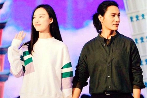 陈坤调侃倪妮迟到 陈坤等了倪妮很久但还是很开心