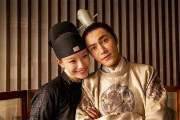 陈坤调侃倪妮迟到 陈坤等了倪妮很久但还是很开心