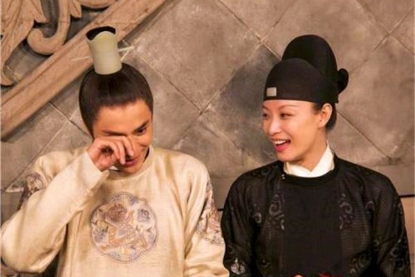 陈坤调侃倪妮迟到 陈坤等了倪妮很久但还是很开心