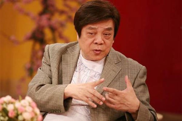 董卿与赵忠祥是怎么回事 是真是假我们现在还不能确定