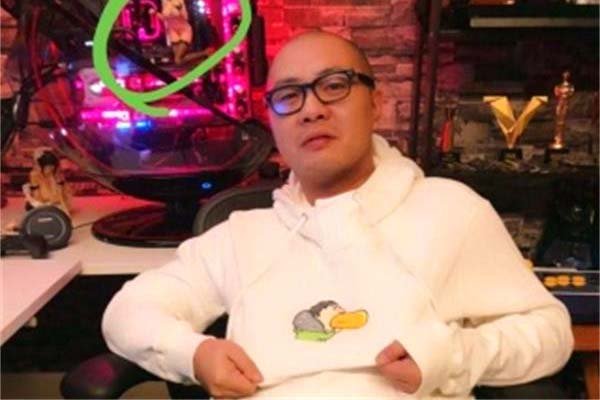 刘杀鸡透了呆妹 刘杀鸡面对呆妹的美貌浮想联翩