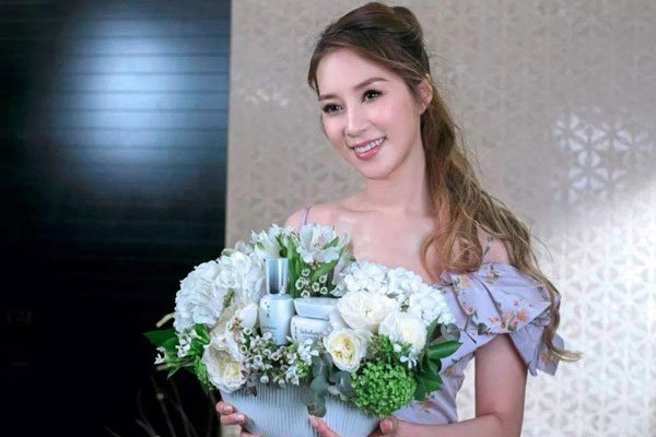 徐子淇的命怎么那么好 家里几十个保姆保安全部负责孩子起居和安全