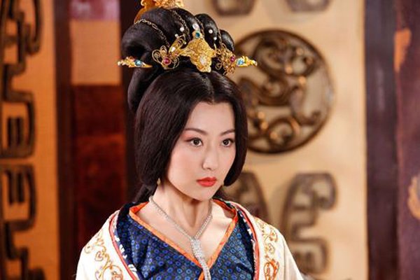 中国古代妖淫艳后排行 不管多大年纪都被君主抢来当女人