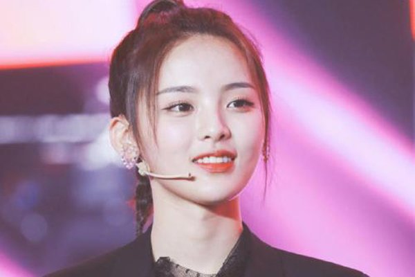杨超越为什么火 观众缘是天定的命共鸣是社会定的命
