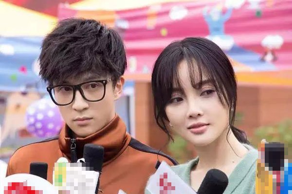 李小璐关注薛之谦 这么早之前就开始不安分守己和别的男人暧昧