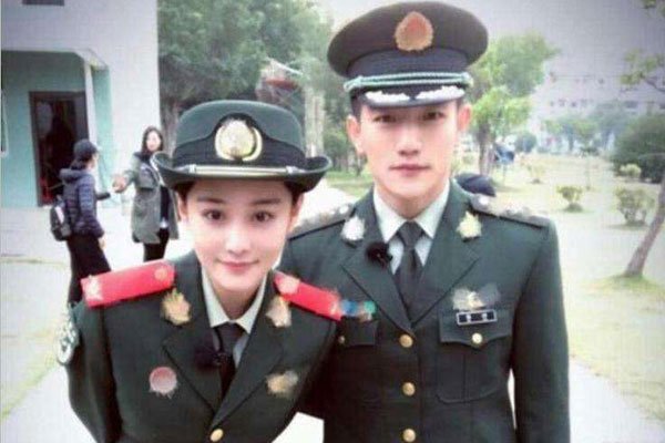 何捷家庭背境家多有钱 何捷张馨予怎么在一起的