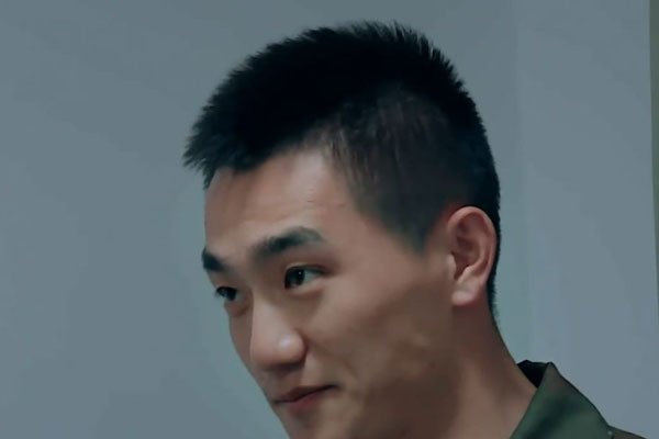 何捷家庭背境家多有钱 何捷张馨予怎么在一起的