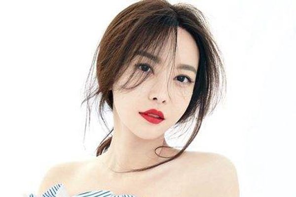 前任3于文文胸好大 前任三也没见她演的多好