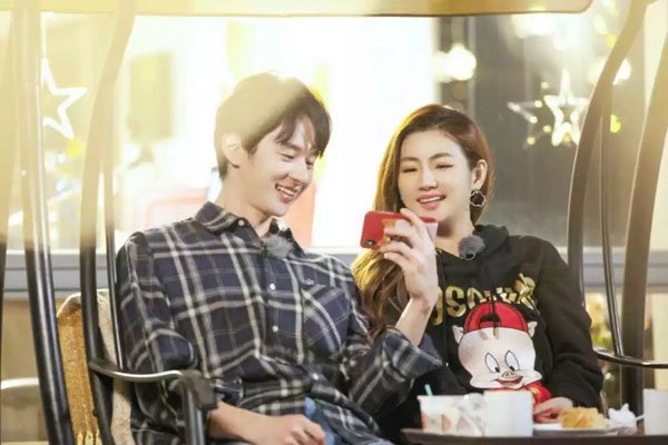 任家萱张睿轩是真的吗 被感情伤害过不会这么快投入新恋情