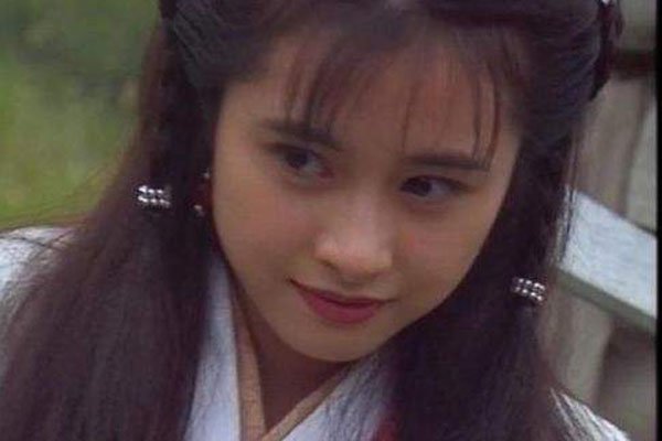 何美钿的老公是谁 为了老公退出演艺圈如今憔悴