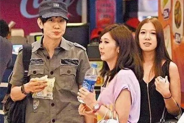 林俊杰澄清睡粉丝 辟谣不及时什么脏水都敢往身上泼