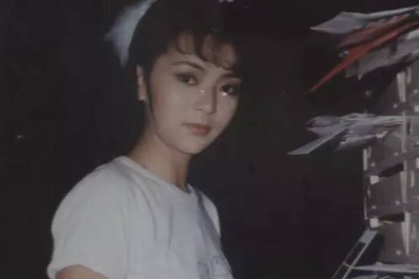 陈玉莲年轻的时候照片 陈玉莲与周润发分手真相