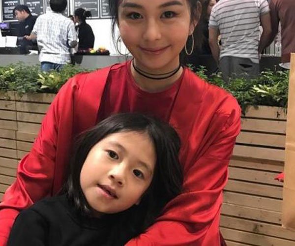 沈月是邱淑贞亲生的吗 沈月是谁的女儿