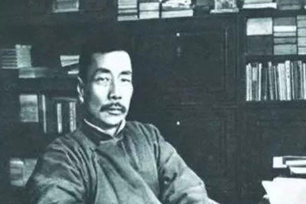 鲁迅先生人血馒头是什么意思 真实案例讽刺的是什么