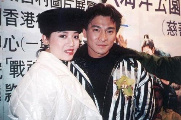 梅艳芳穿纸尿裤都是血 得了癌症引发肺功能衰竭最后的演唱拼了